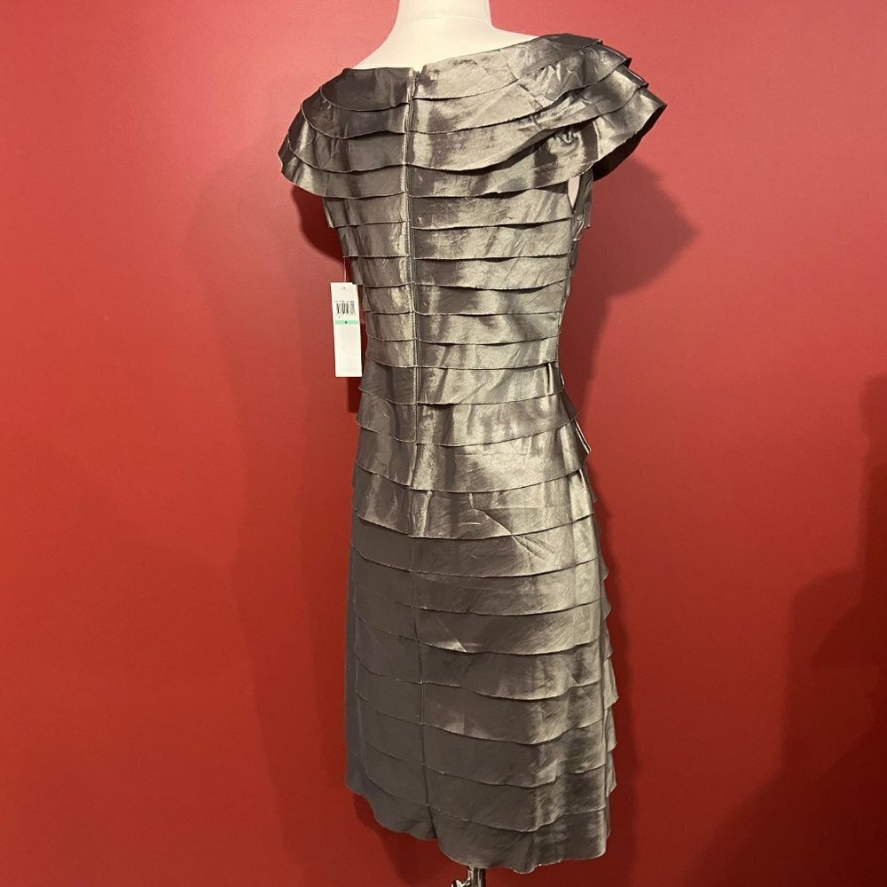London Times Women's Olive Shimmer Tiered Cocktail Dress - Size 8 - NWT - Picture 4 of 6